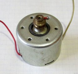 5020738385_5.jpg